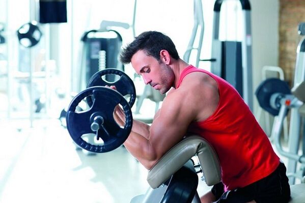 Hacer deportes para fortalecer la potencia.